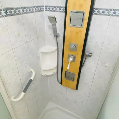 Appartement Elegant 2 Pieces Quartier & Prise, 15