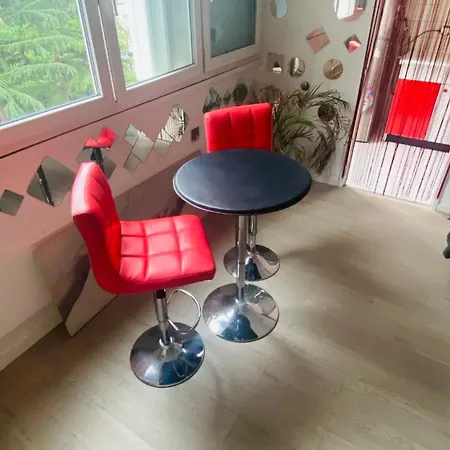 Elegant 2 Pieces Quartier & Prise, 15 Paris