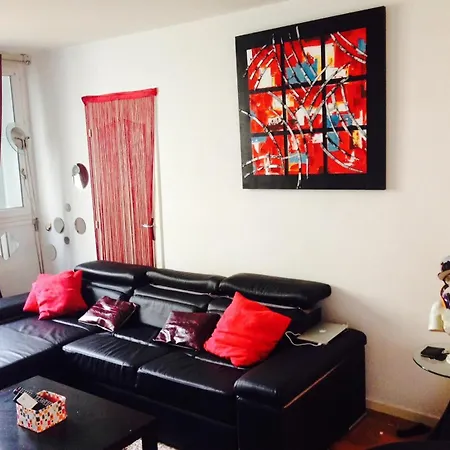 Elegant 2 Pieces Quartier & Prise, 15 Appartement