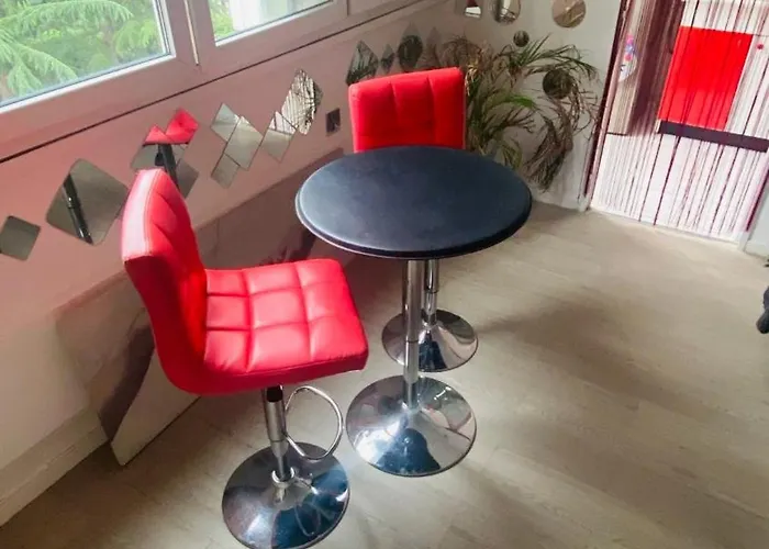 Elegant 2 Pieces Quartier & Prise, 15 Paris
